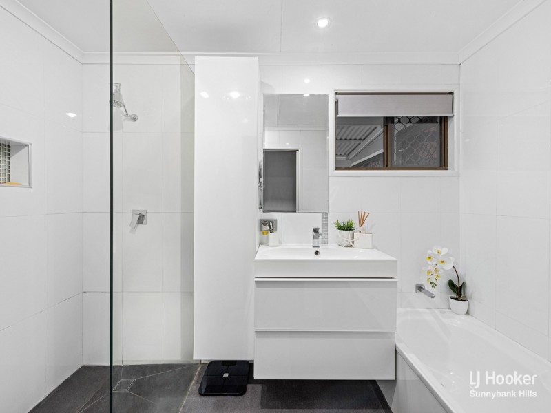 15 Morden Road, Sunnybank Hills QLD 4109