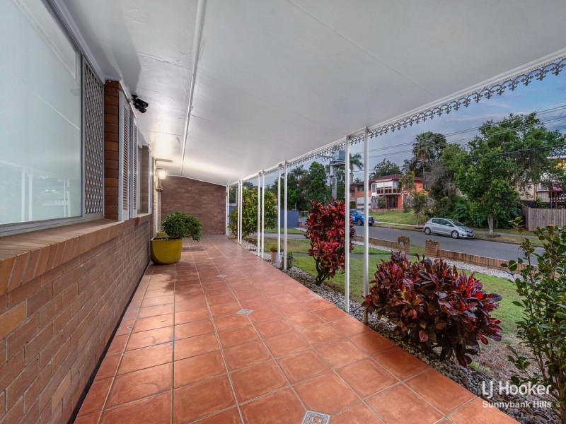 15 Montreal Street, Wishart QLD 4122