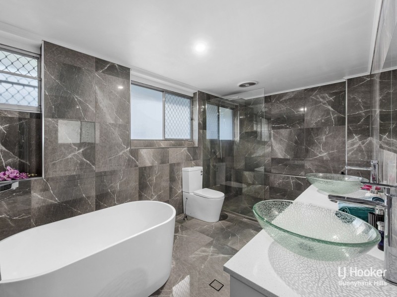 15 Montreal Street, Wishart QLD 4122