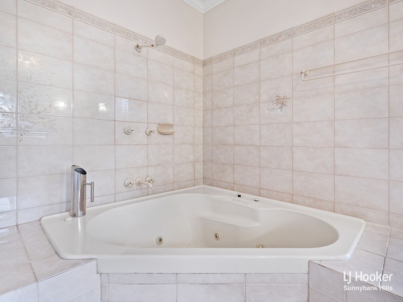 7 Lakkari Street, Eight Mile Plains QLD 4113