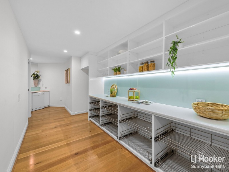 6 Sirius Street, Wishart QLD 4122