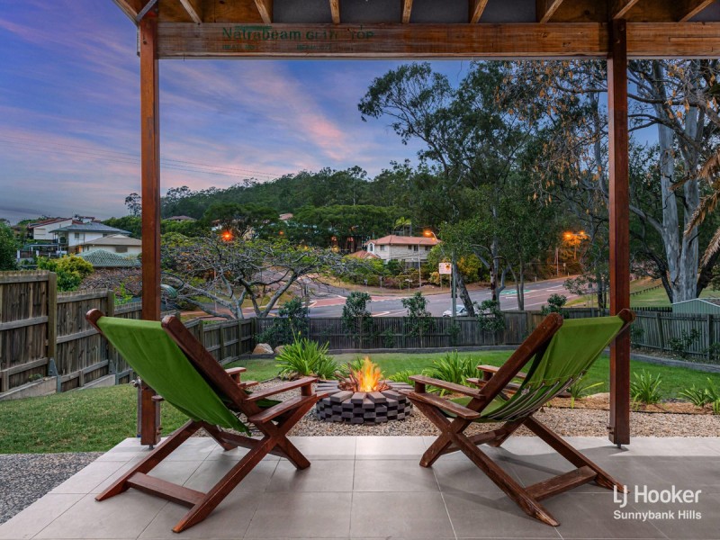 16 Canopus Street, Coorparoo QLD 4151