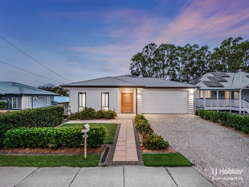 16 Canopus Street, Coorparoo QLD 4151