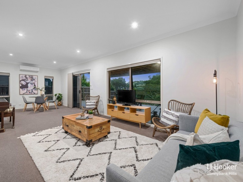 16 Canopus Street, Coorparoo QLD 4151