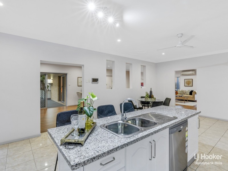 5 Harvey Place, Calamvale QLD 4116