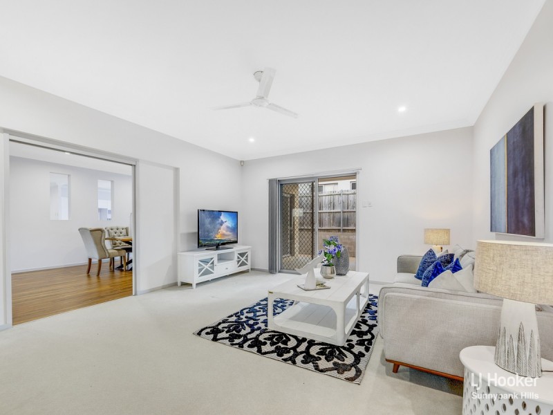 5 Harvey Place, Calamvale QLD 4116