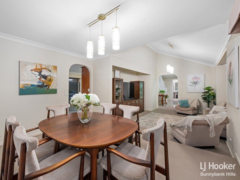 48 Greenwood Street, Wishart QLD 4122