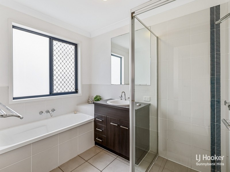 35 Mapelton Circuit, Parkinson QLD 4115