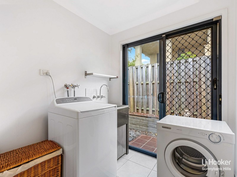 35 Mapelton Circuit, Parkinson QLD 4115