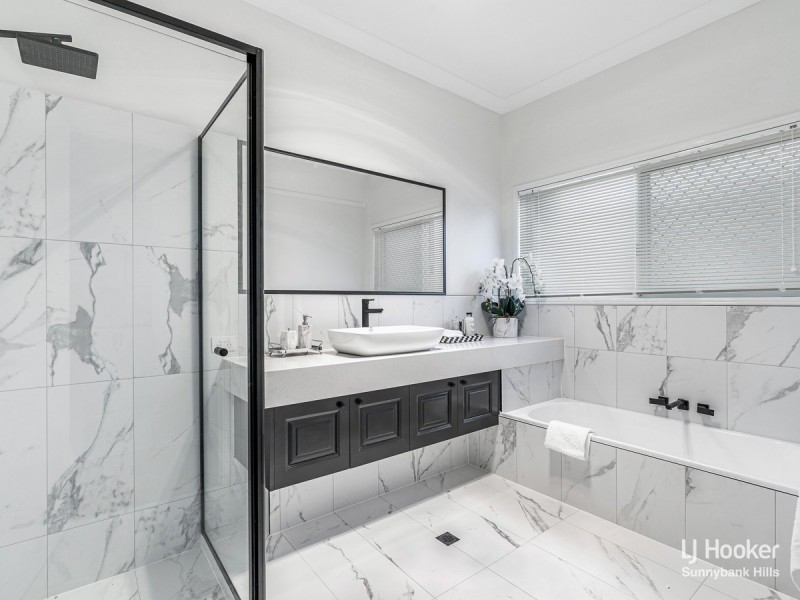 20 Hoover Court, Stretton QLD 4116