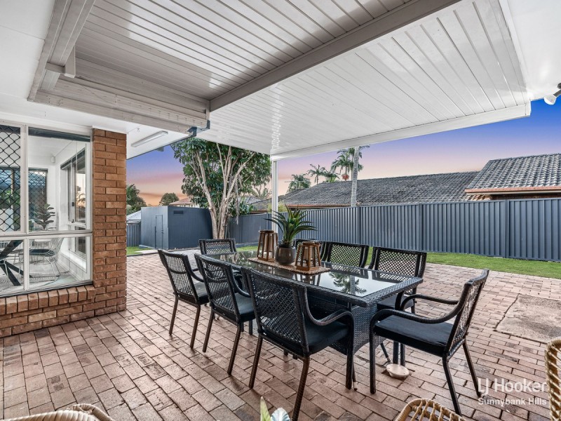 20 Hoover Court, Stretton QLD 4116