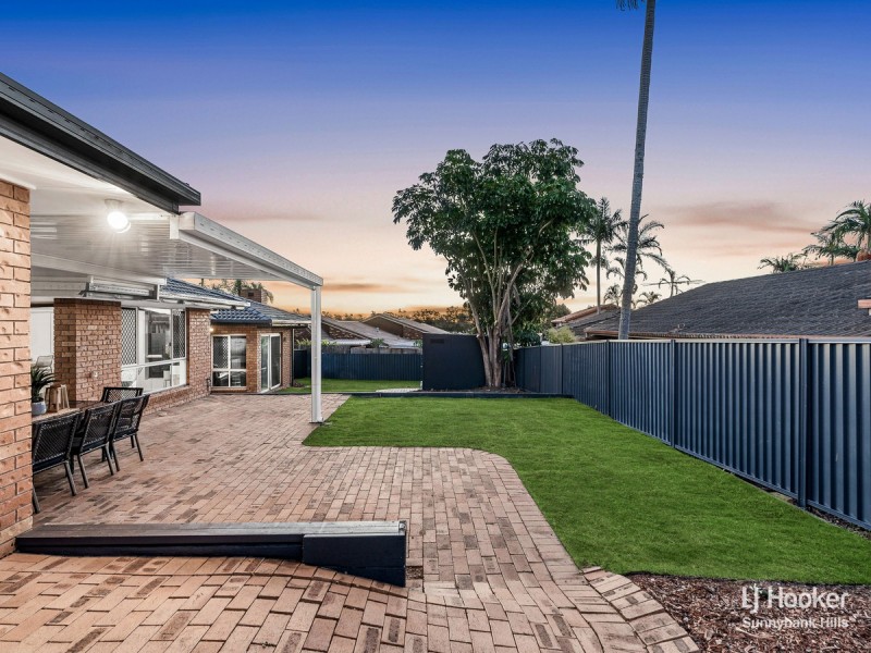 20 Hoover Court, Stretton QLD 4116