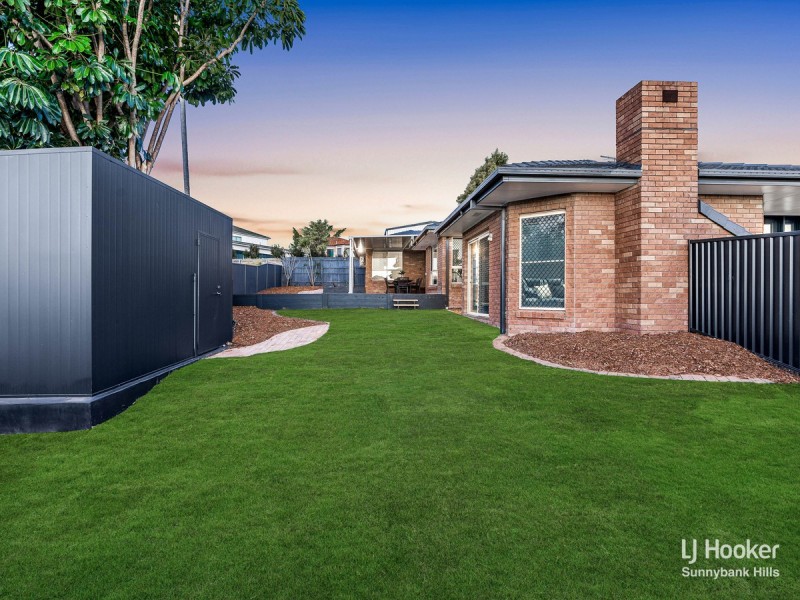 20 Hoover Court, Stretton QLD 4116