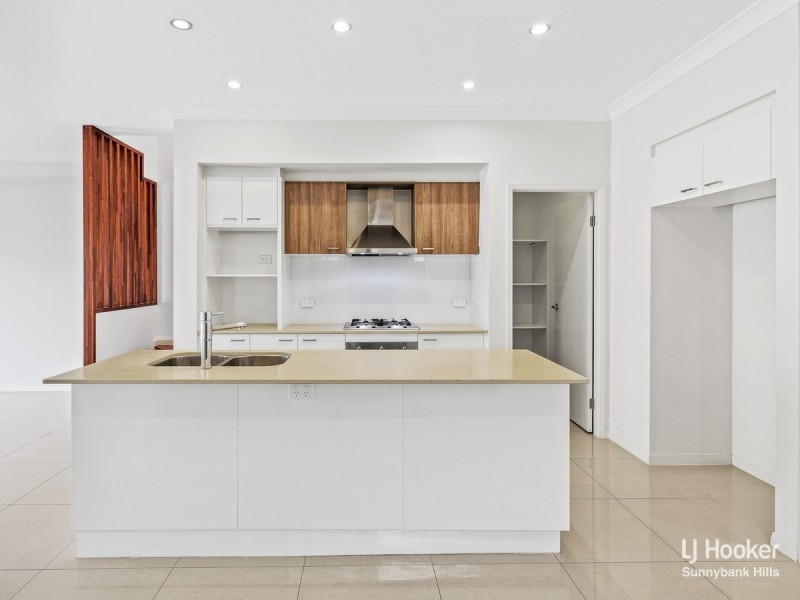 16 Diligent Place, Runcorn QLD 4113