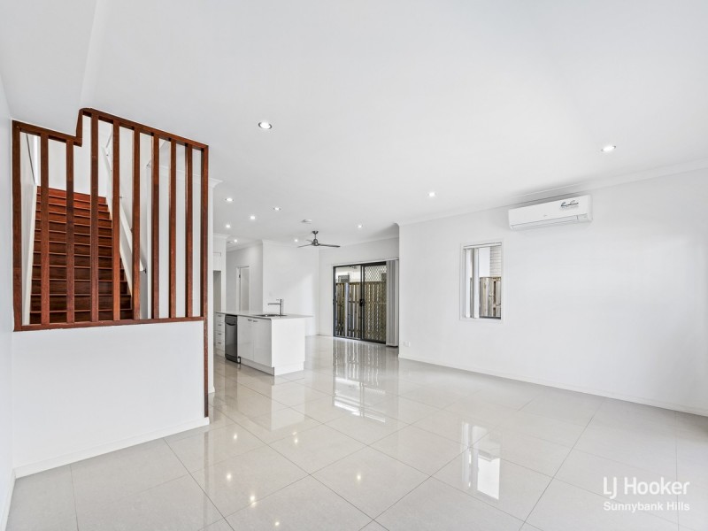 16 Diligent Place, Runcorn QLD 4113