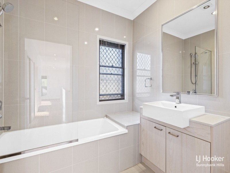 16 Diligent Place, Runcorn QLD 4113