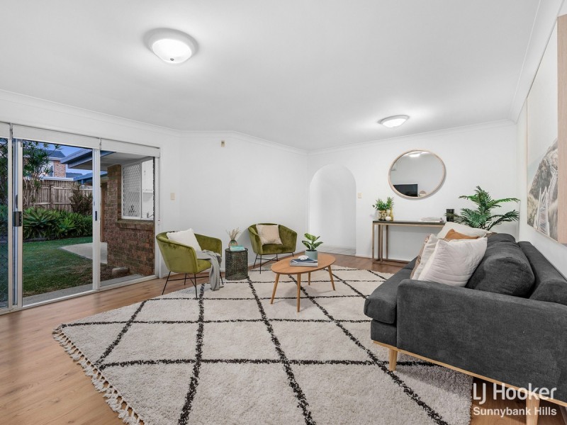 8 Gilgo Street, Wishart QLD 4122