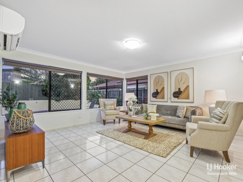 94 Daintree Drive, Parkinson QLD 4115