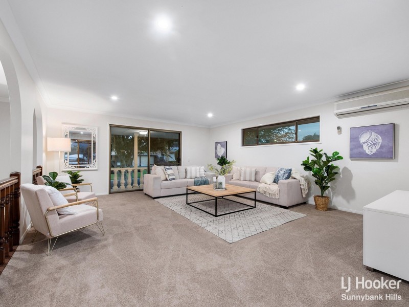 8 Sandringham Street, Mansfield QLD 4122