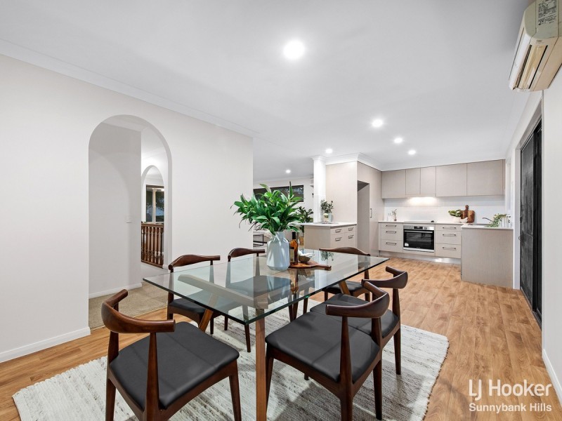 8 Sandringham Street, Mansfield QLD 4122