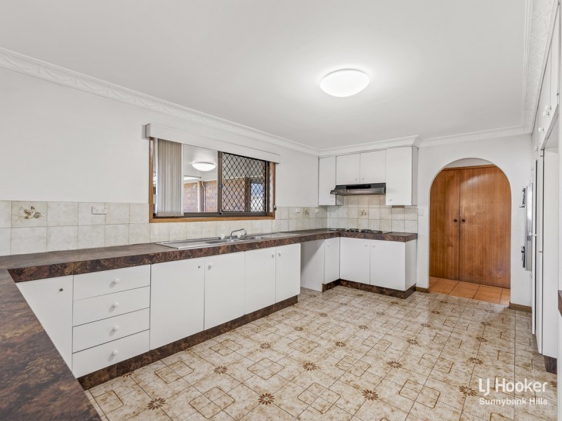 10 Cosmic Street, Robertson QLD 4109