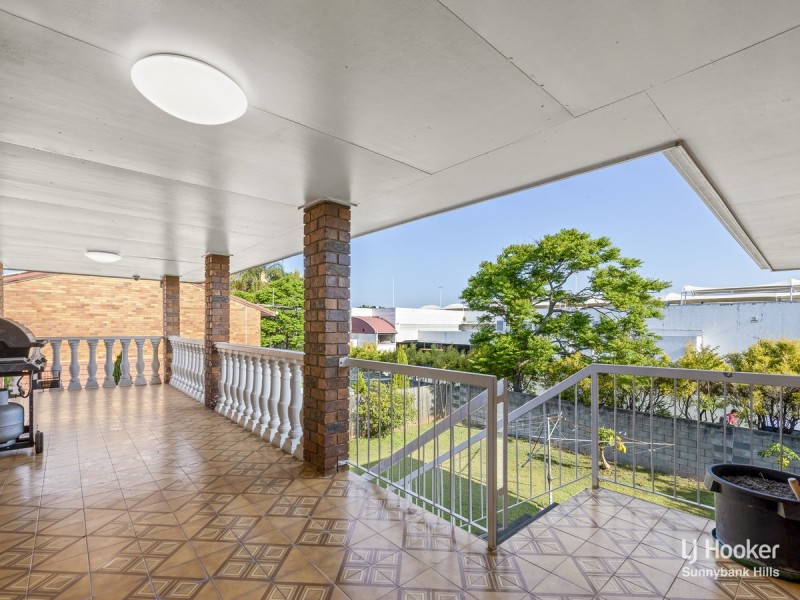 10 Cosmic Street, Robertson QLD 4109