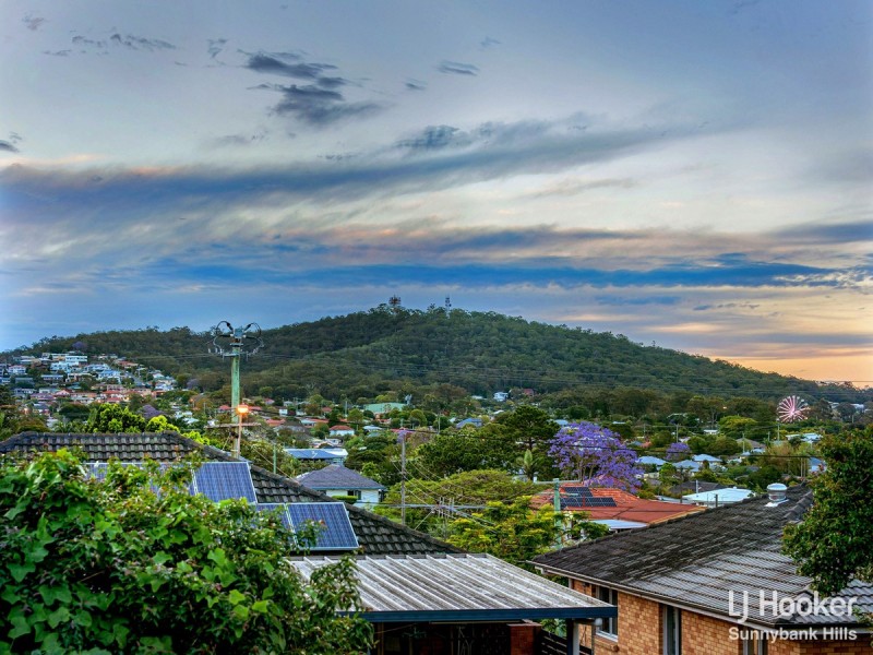 9 Taroom Street, Wishart QLD 4122