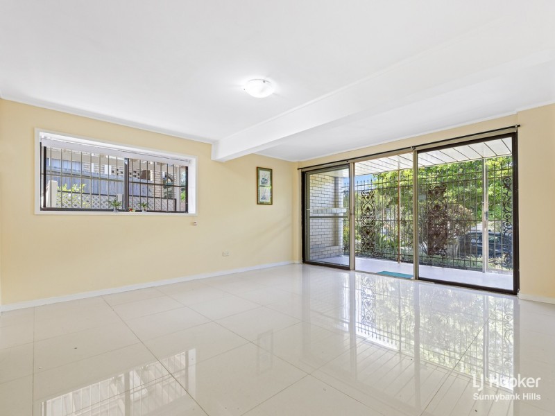 16 Fernshaw Street, Macgregor QLD 4109