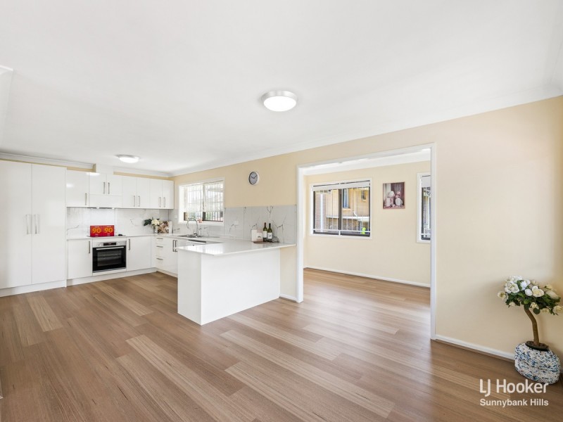 16 Fernshaw Street, Macgregor QLD 4109