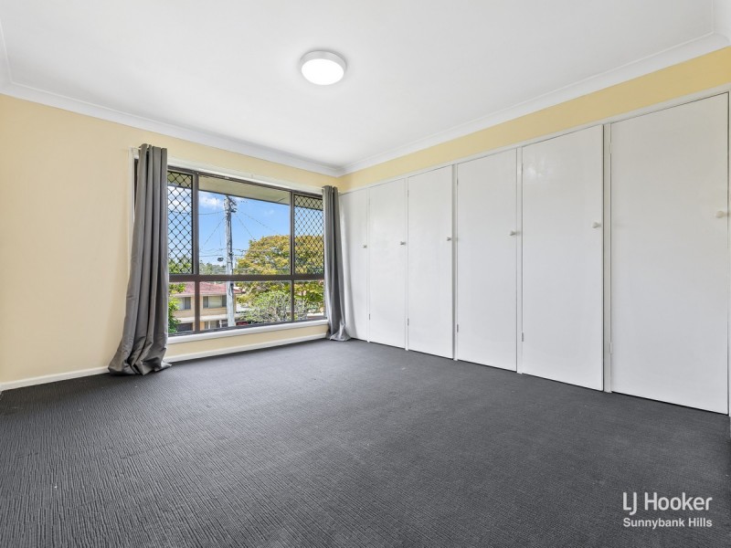 16 Fernshaw Street, Macgregor QLD 4109