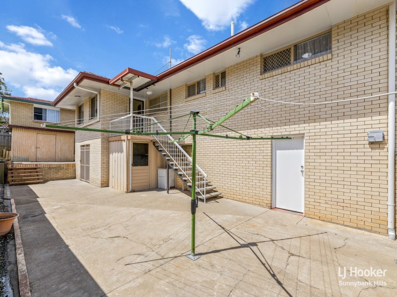 16 Fernshaw Street, Macgregor QLD 4109