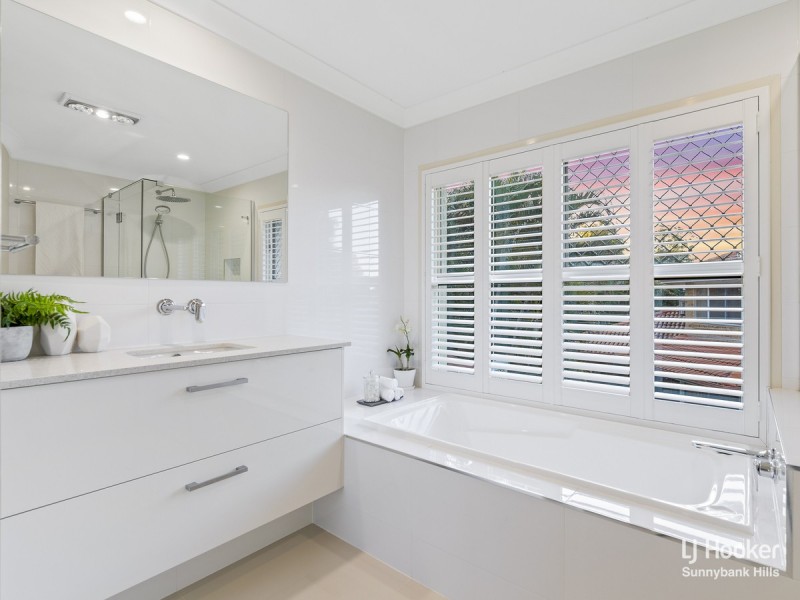 36 Poinciana Crescent, Stretton QLD 4116