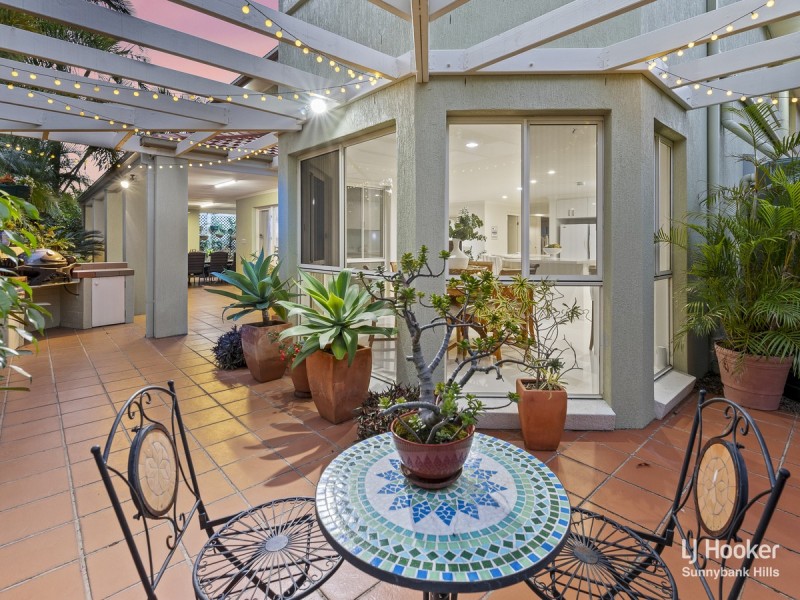 36 Poinciana Crescent, Stretton QLD 4116