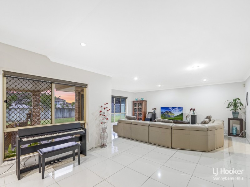 11 Lugano Close, Parkinson QLD 4115