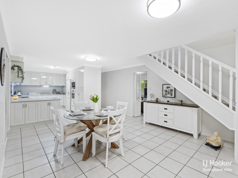 8 Monford Place, Calamvale QLD 4116