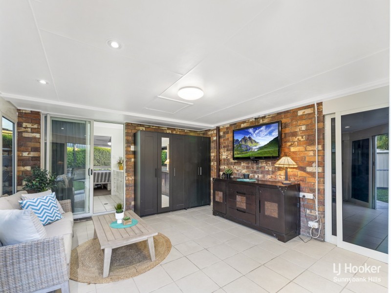 8 Monford Place, Calamvale QLD 4116