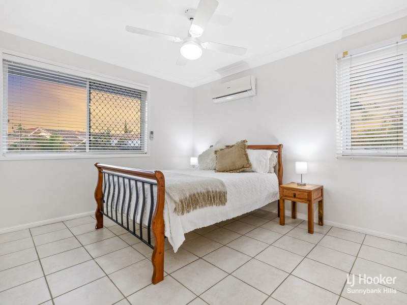 8 Monford Place, Calamvale QLD 4116