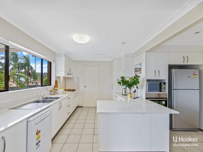 23 Warrington Street, Robertson QLD 4109