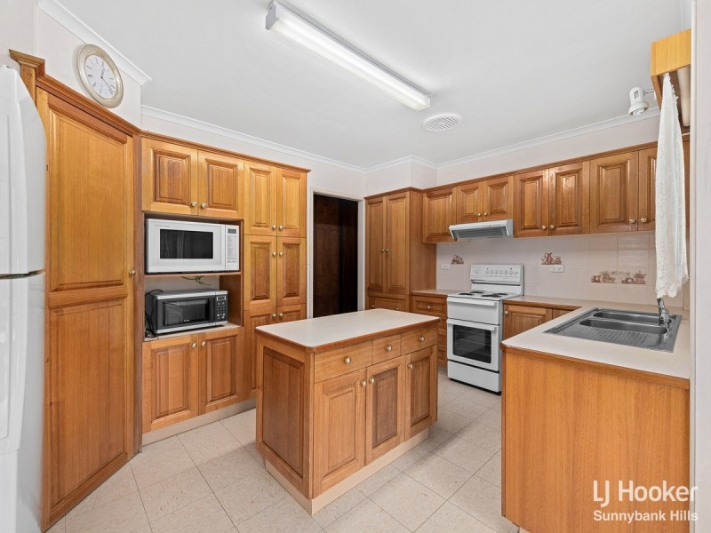 27 Auckland Street, Wishart QLD 4122