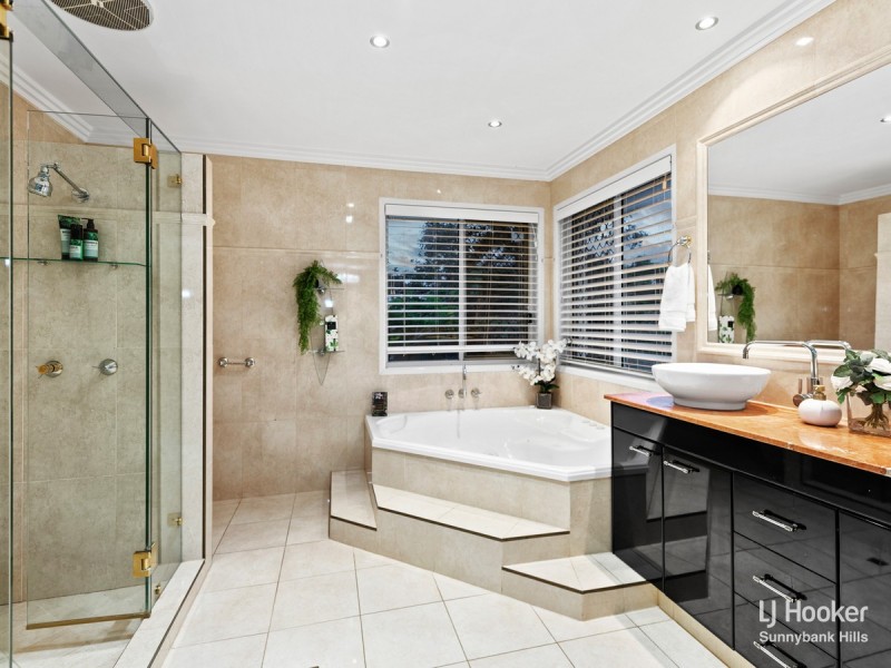 56 Juniper Circuit, Stretton QLD 4116