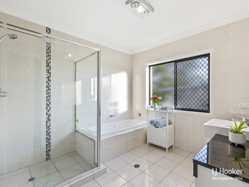 2 Trevi Close, Eight Mile Plains QLD 4113