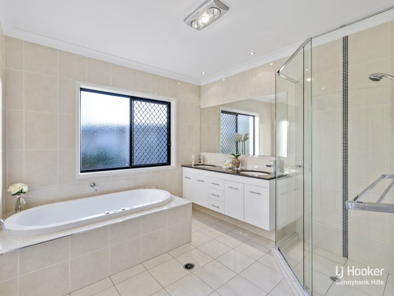 2 Trevi Close, Eight Mile Plains QLD 4113