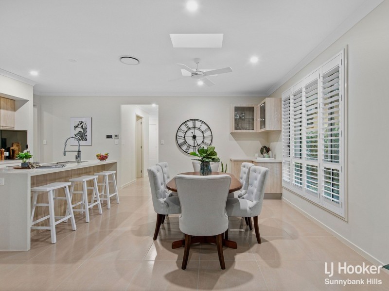 6 Culzean Street, Mansfield QLD 4122