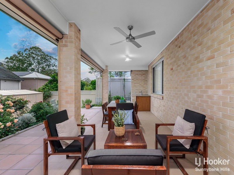 6 Culzean Street, Mansfield QLD 4122