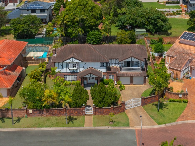 18 Lindfield Circuit, Robertson QLD 4109