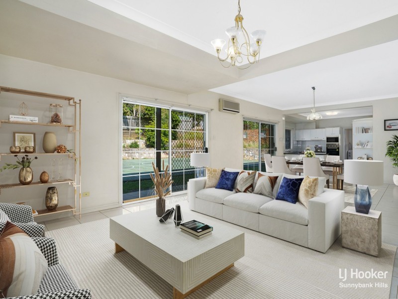 18 Lindfield Circuit, Robertson QLD 4109