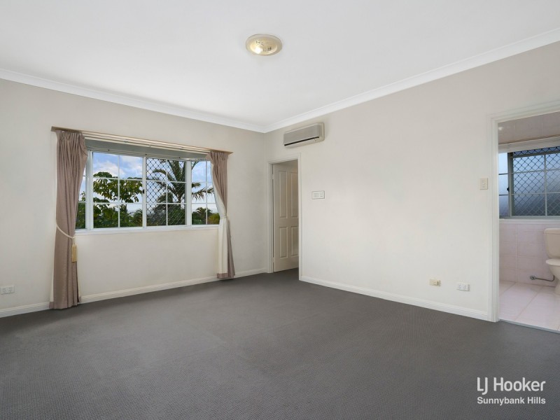 18 Lindfield Circuit, Robertson QLD 4109
