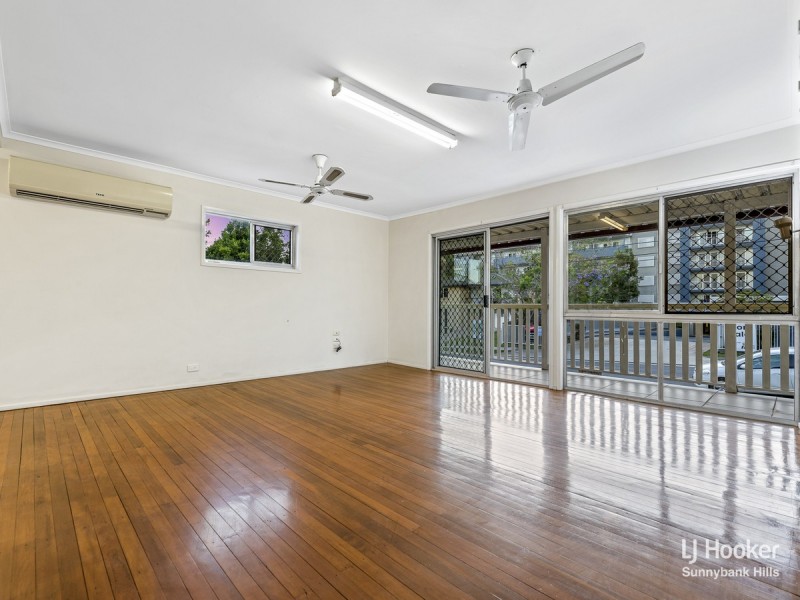 13 Le Grand Street, Macgregor QLD 4109
