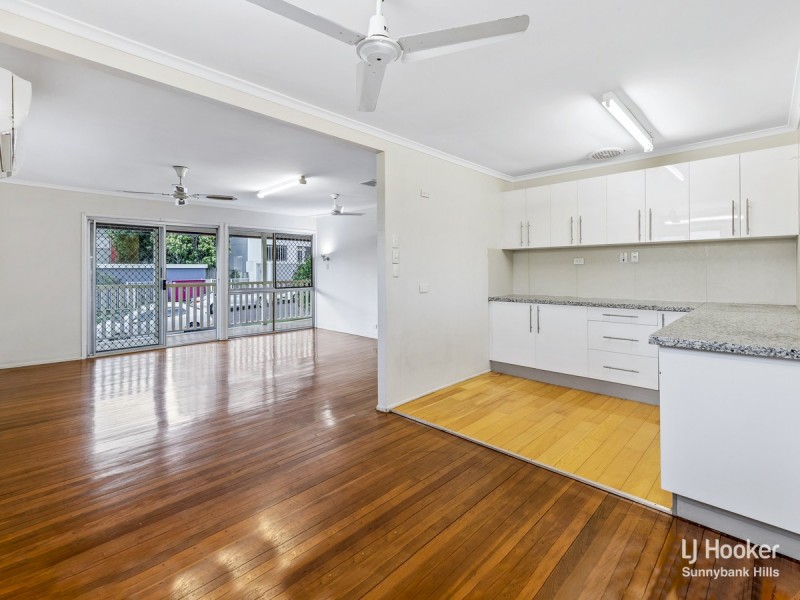 13 Le Grand Street, Macgregor QLD 4109