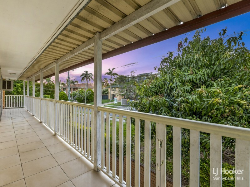13 Le Grand Street, Macgregor QLD 4109